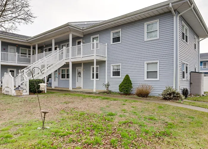 The English Condo Rental W And Beach And Bay Access!